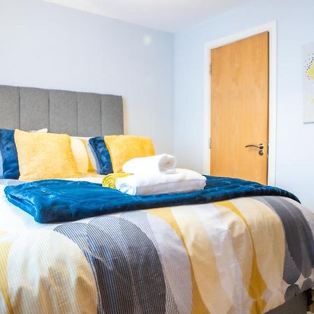 Newly Furnished Appartment Near Train Station Wolverhampton Exterior foto