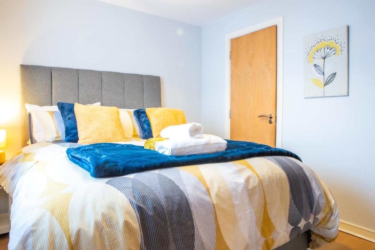 Newly Furnished Appartment Near Train Station Wolverhampton Exterior foto