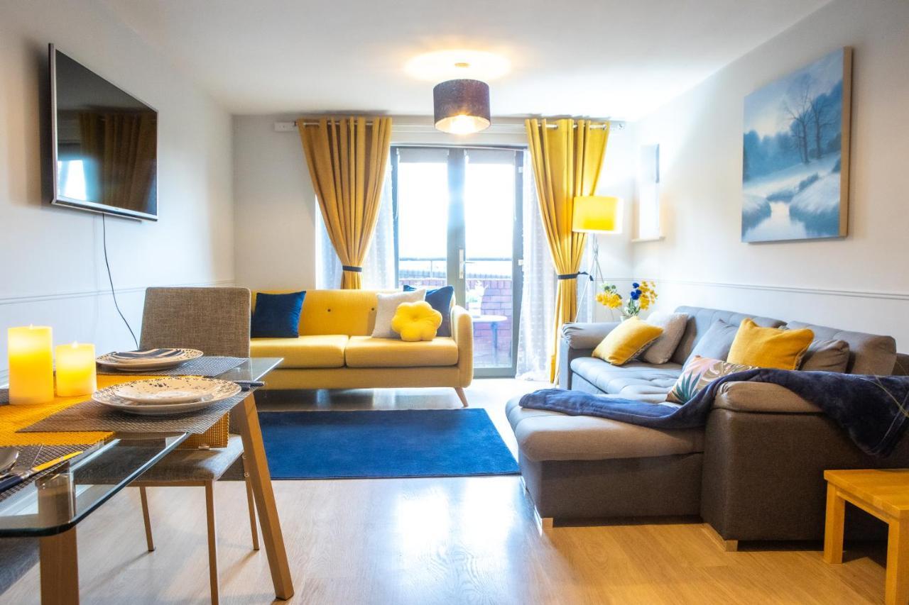 Newly Furnished Appartment Near Train Station Wolverhampton Exterior foto